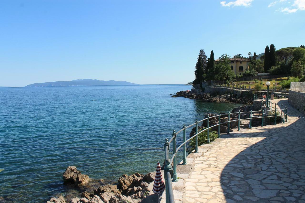 Apartment Tominovic Opatija Exterior foto